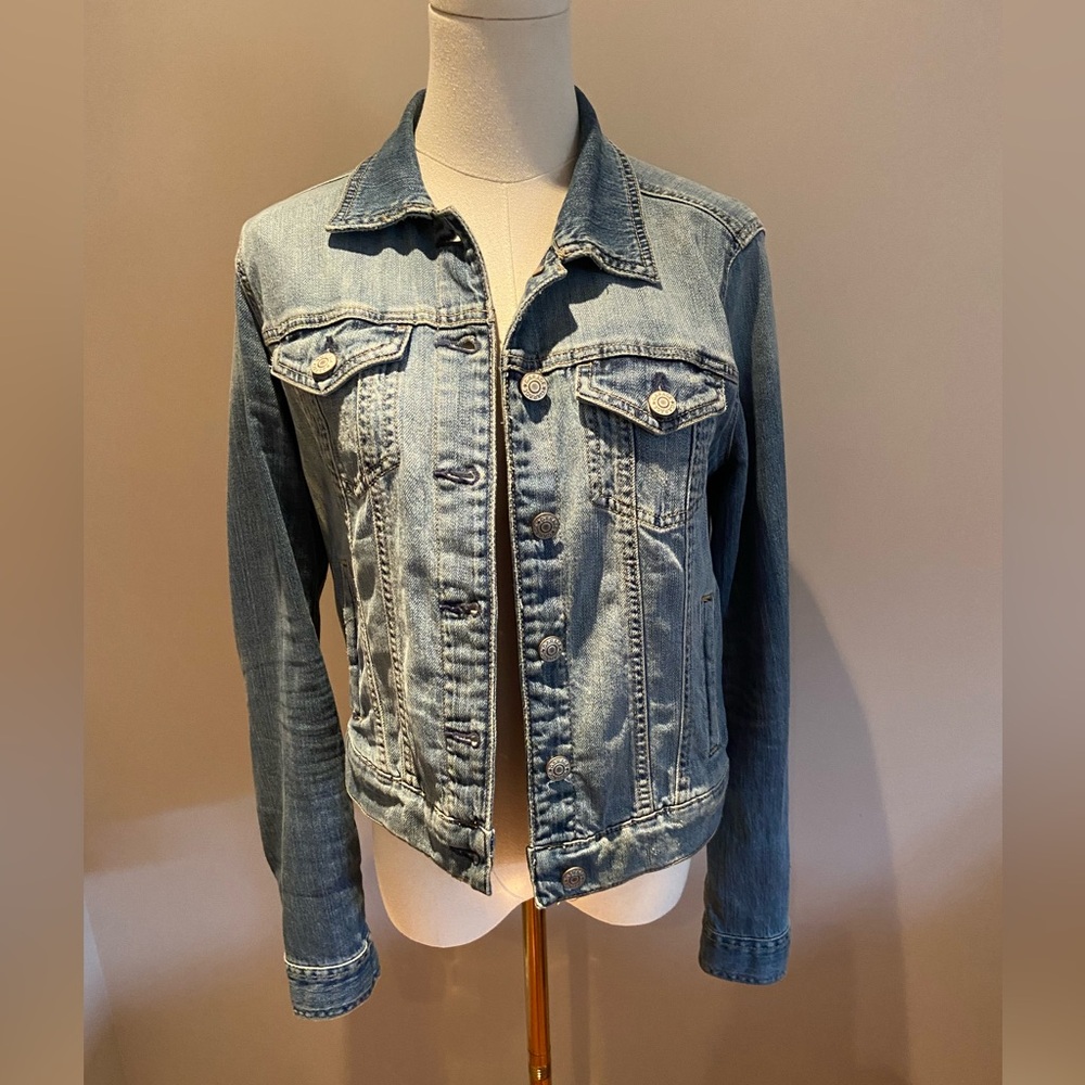 Jean jacket size medium